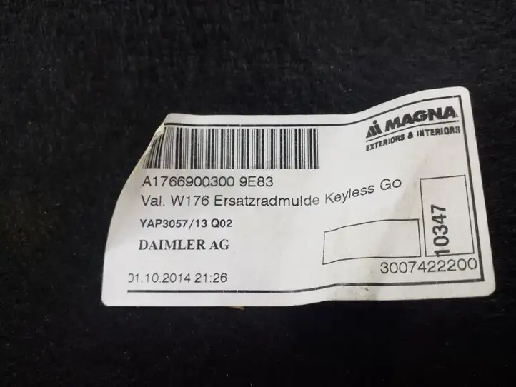 Mercedes-Benz A W176 (2012 - 2018) A17669003009E83 Прочая отделка багажника — фото 2
