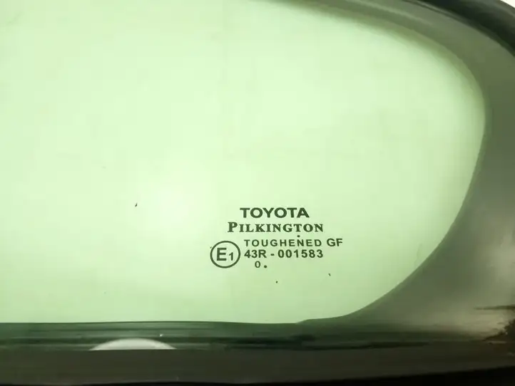 Toyota Avensis T270 (2009 - 2012) 6812405090 Форточка двери — фото 3