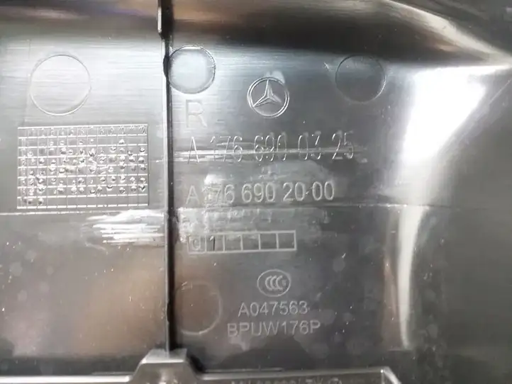 Mercedes-Benz A W176 (2012 - 2018) A17669020009H68 Верхняя обшивка стойки B — фото 5