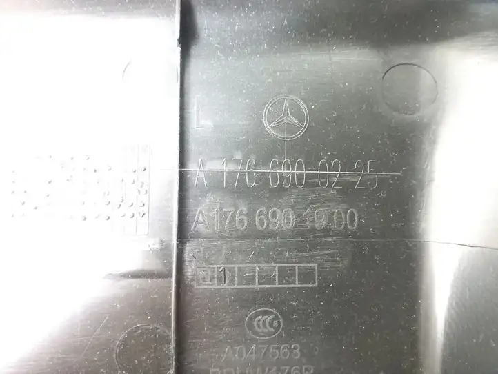 Mercedes-Benz A W176 (2012 - 2018) A17669019009H68 Верхняя обшивка стойки B — фото 2