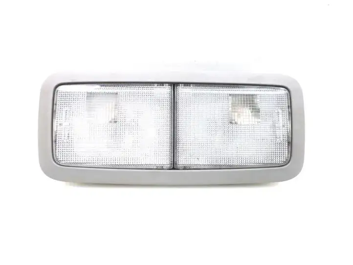 Toyota Avensis T270 (2009 - 2012) 8125005030 Задняя подсветка — фото 1