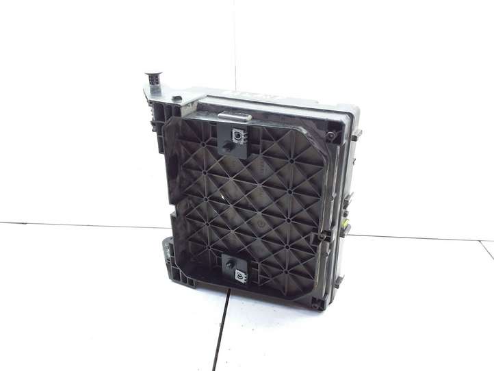 Ford Galaxy (2000 - 2006)  1M2114B205BA Блок монтирования реле