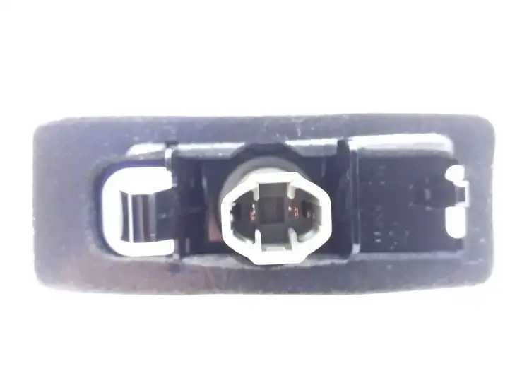 Toyota RAV 4 (XA40) (2012 - 2018) 8127053011 Подсветка номера — фото 3