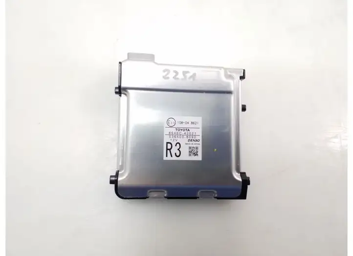 Toyota RAV 4 (XA40) (2012 - 2018) 8646C42021 Камера в лобовом стекле — фото 3