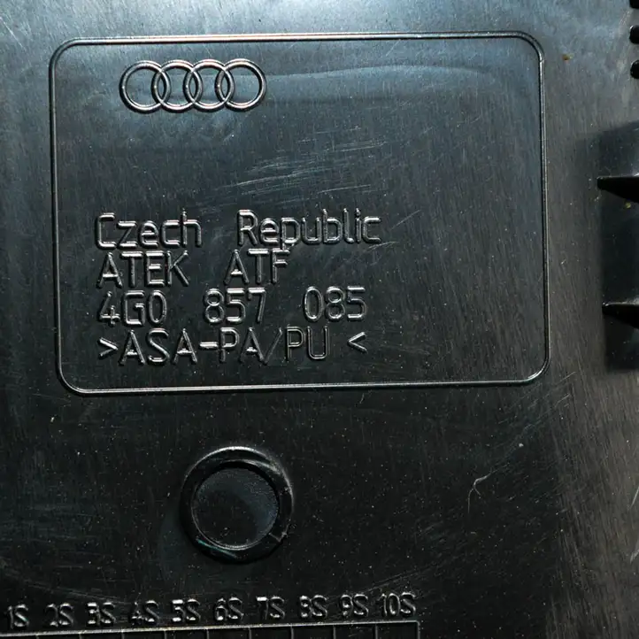 Audi A6 C7 (2014 - 2018) 4G0857085 Прочие детали салона — фото 4