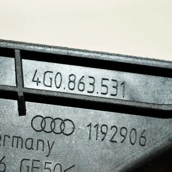 Audi A6 C7 (2014 - 2018) 4G0863531 Прочие детали салона — фото 4