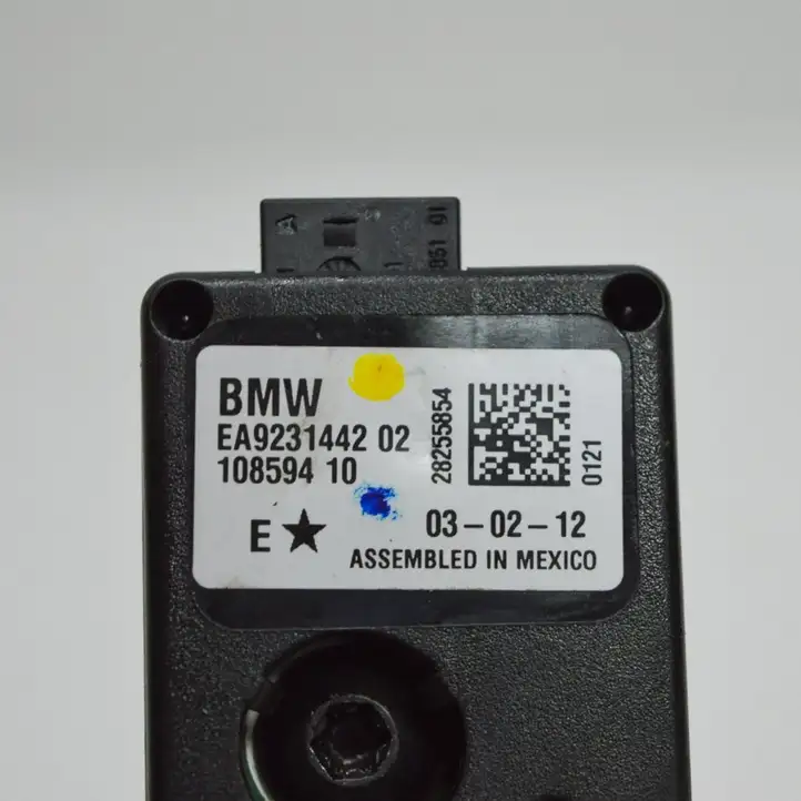 BMW 3 F30 F35 F31 (2012 - 2018) 9231442 Усилитель антенны — фото 2