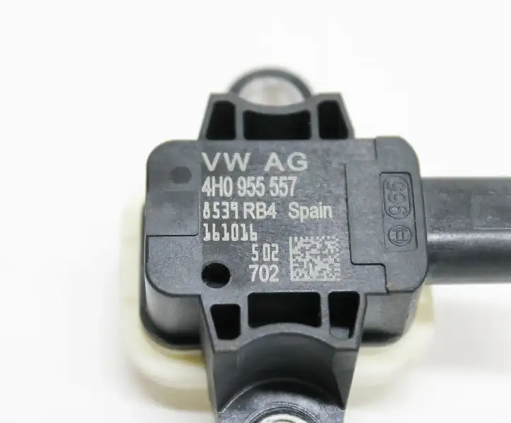 Audi A6 C7 (2014 - 2018) 4H0955557 Датчик удара SRS — фото 3