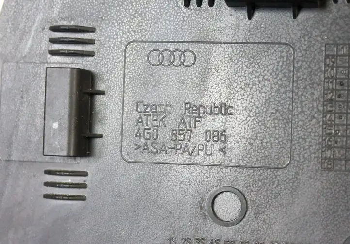 Audi A6 C7 (2014 - 2018) 4G0857086 Прочие детали салона — фото 4