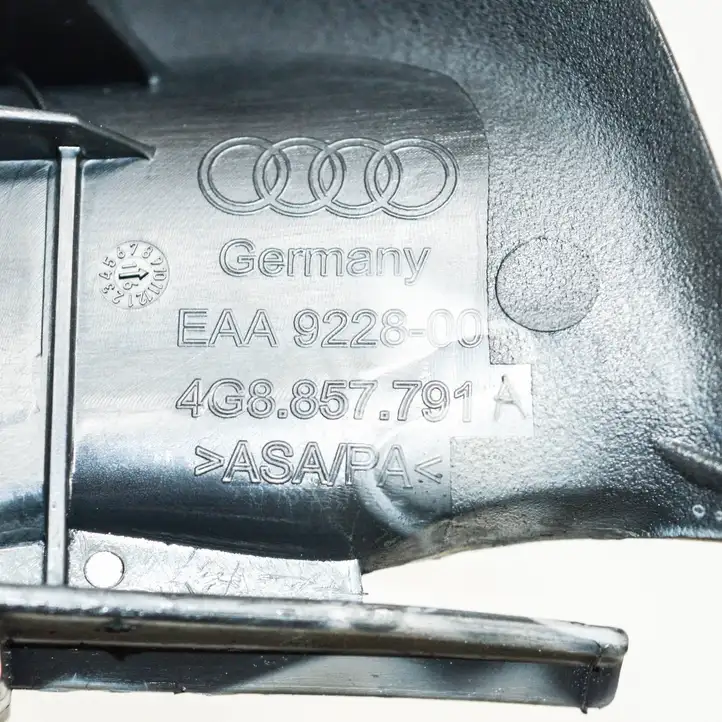 Audi A6 C7 (2014 - 2018) 4G8857791A Прочие детали салона — фото 2