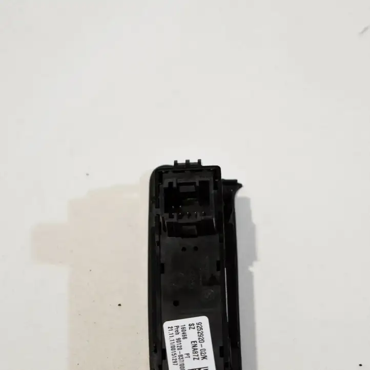 BMW 3 F30 F35 F31 (2012 - 2018) 9252920 Кнопка фаркопа в багажнике — фото 1