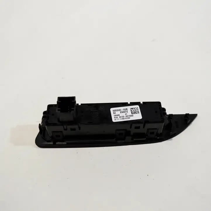 BMW 3 F30 F35 F31 (2012 - 2018) 9252920 Кнопка фаркопа в багажнике — фото 4