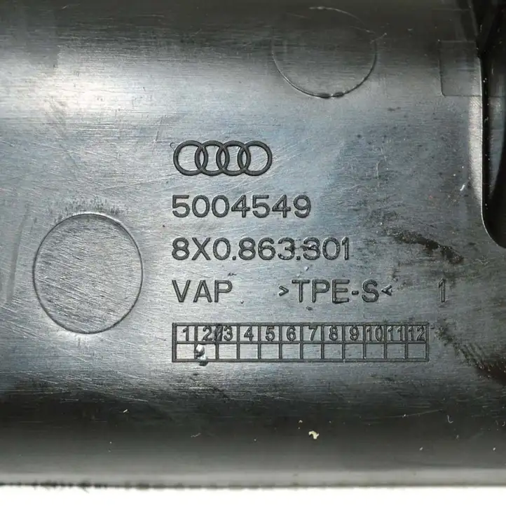 Audi A1 (2010 - 2014) 8X0863301 Прочие детали салона — фото 3
