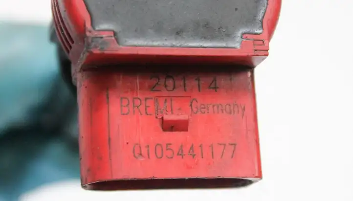 Audi A4 S4 B6 8E 8H (2000 - 2006) 01054411770040102032 Катушка зажигания — фото 3