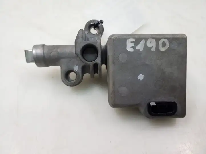 Lexus IS 220D-250-350 (2005 - 2010) 4502030A60 Блокиратор руля — фото 2