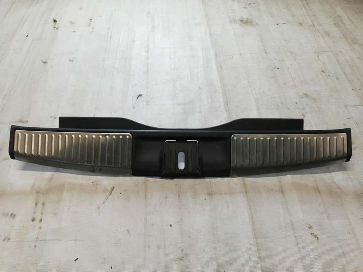 Honda Accord (2008 - 2016)  84640TL4G0 Отделка порога багажника