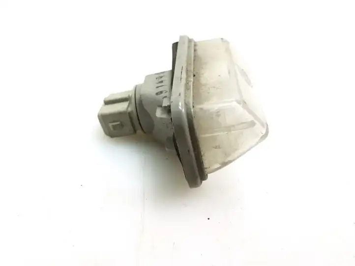 Toyota Avensis T250 (2003 - 2006) 8127005041 Подсветка номера — фото 2