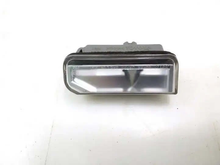 Lexus IS 220D-250-350 (2005 - 2010) 8127053020 Подсветка номера — фото 1