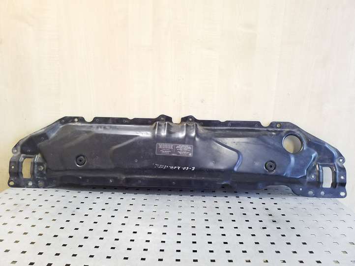 BMW 5 E60 E61 (2004 - 2010)  51647033741 Верхняя часть панели радиаторов (телевизора)
