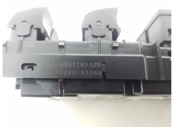 Lexus IS III XE30 (2013 - 2016) 8404053250 Блок кнопок стеклоподъемников — фото 2