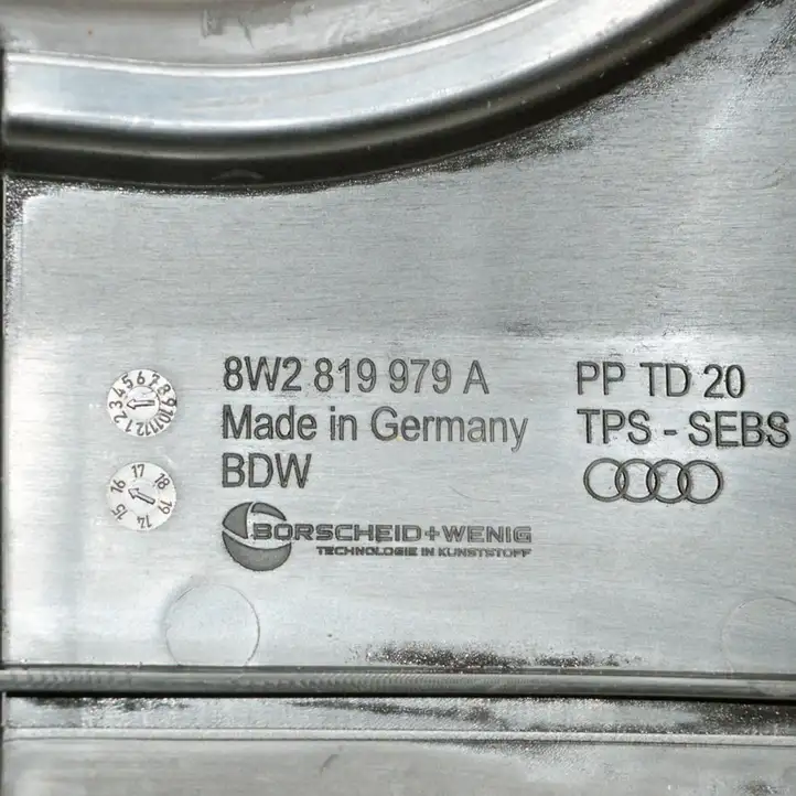 Audi A4 S4 B9 (2015 - 2019) 8W2819979A Прочие детали моторного отсека — фото 5