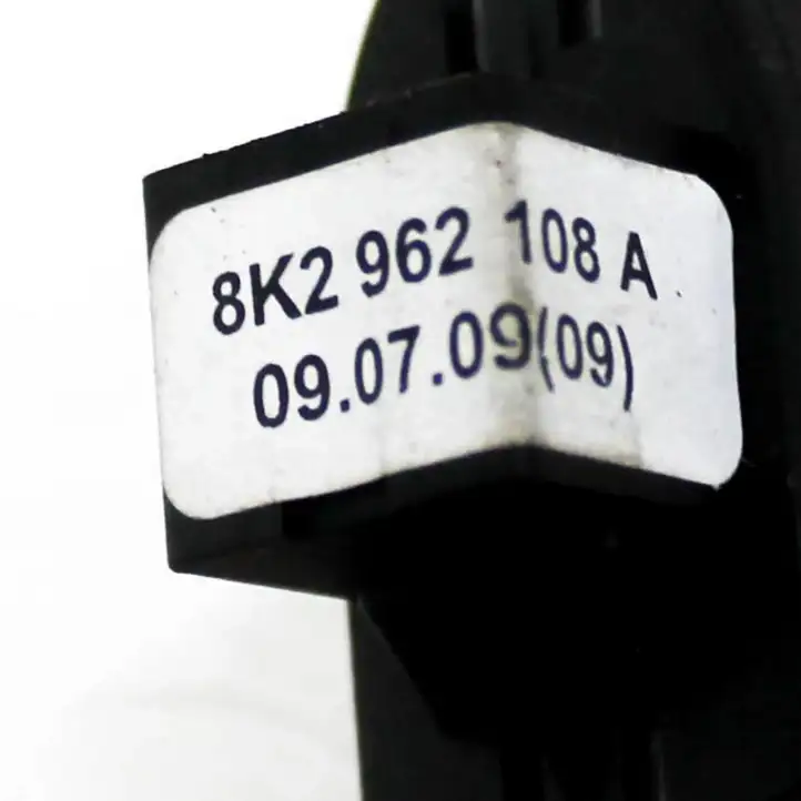 Audi A5 8T 8F (2007 - 2011) 8K2962108A Кнопка фаркопа в багажнике — фото 4