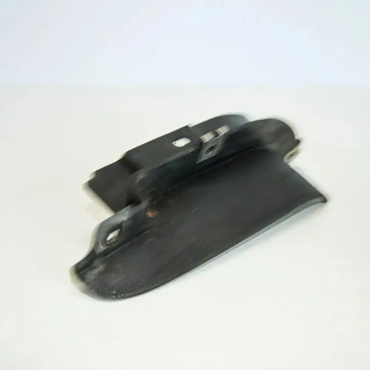 Audi A4 S4 B7 8E 8H (2004 - 2009) 8E0853834 Задний брызговик — фото 2