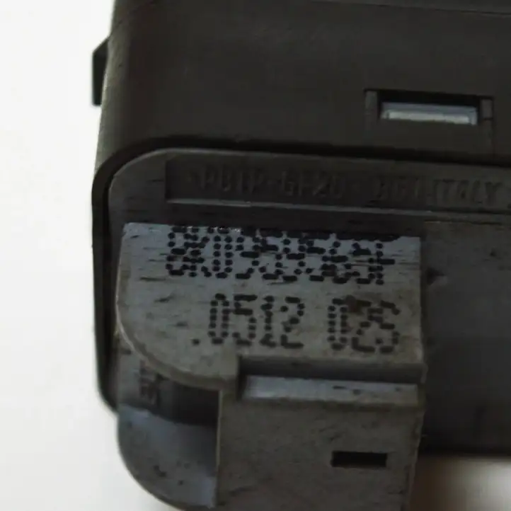 Audi A5 8T 8F (2007 - 2011) 8K0959565F Кнопка фаркопа в багажнике — фото 5
