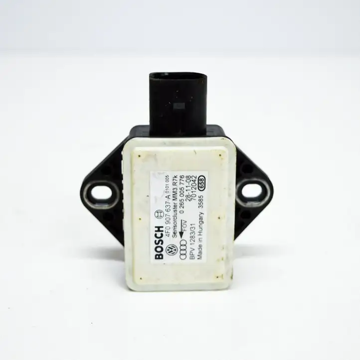 Audi A6 S6 C6 4F (2008 - 2011) 4F0907637A Датчик ускорения — фото 1