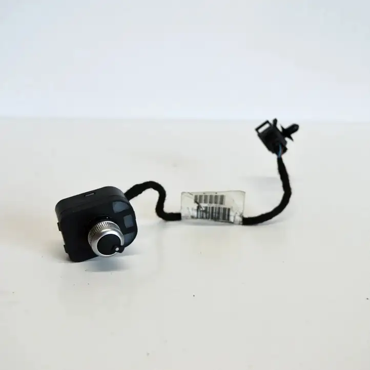 Audi A6 S6 C6 4F (2008 - 2011) 4F09595654F0971765 Кнопка фаркопа в багажнике — фото 6