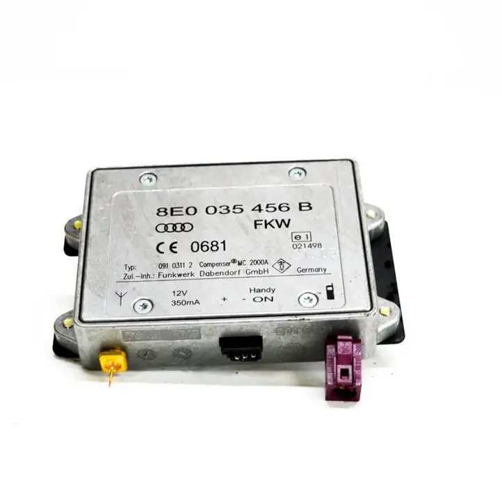 Audi A4 S4 B7 8E 8H (2004 - 2009) 8E0035456B Усилитель антенны — фото 1