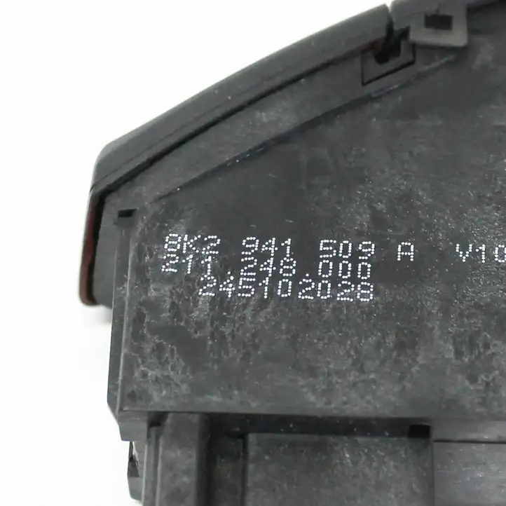 Audi A4 S4 B8 8K (2007 - 2011) 8K2941509A Кнопка фаркопа в багажнике — фото 4