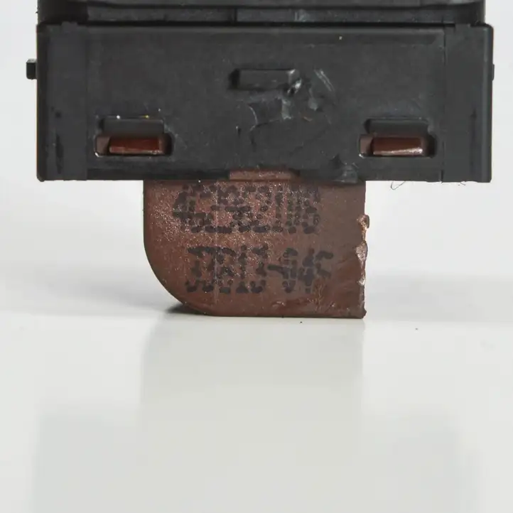 Audi A6 C7 (2011 - 2014) 4G2962108 Кнопка фаркопа в багажнике — фото 4