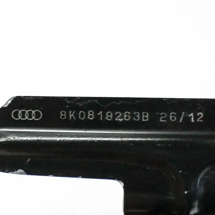 Audi A4 S4 B8 8K (2011 - 2015) 8K0819263B Прочие детали моторного отсека — фото 2