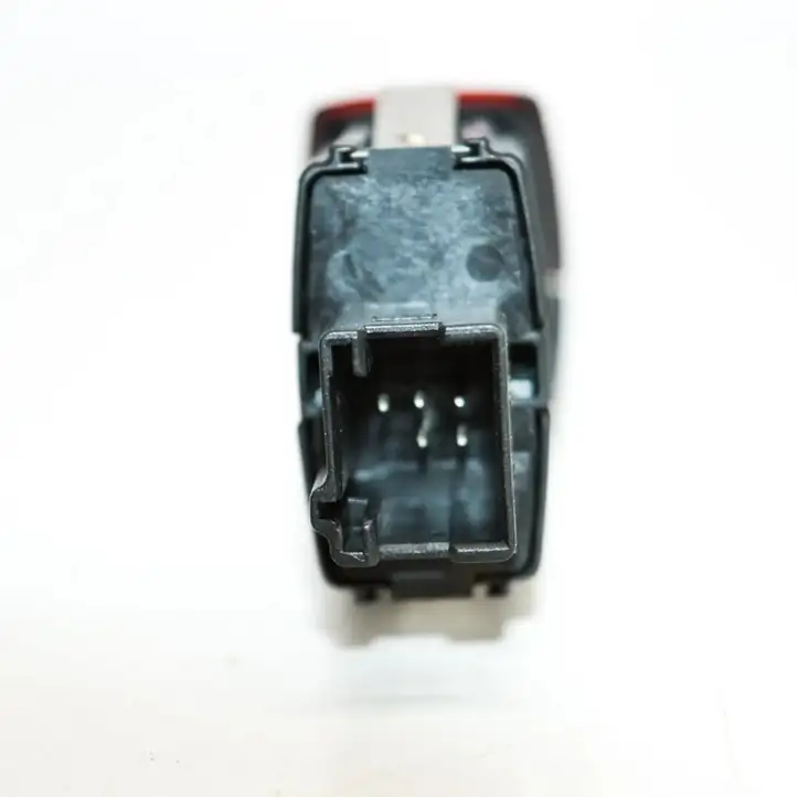 BMW 3 F30 F35 F31 (2012 - 2018) 9231786 Кнопка фаркопа в багажнике — фото 4
