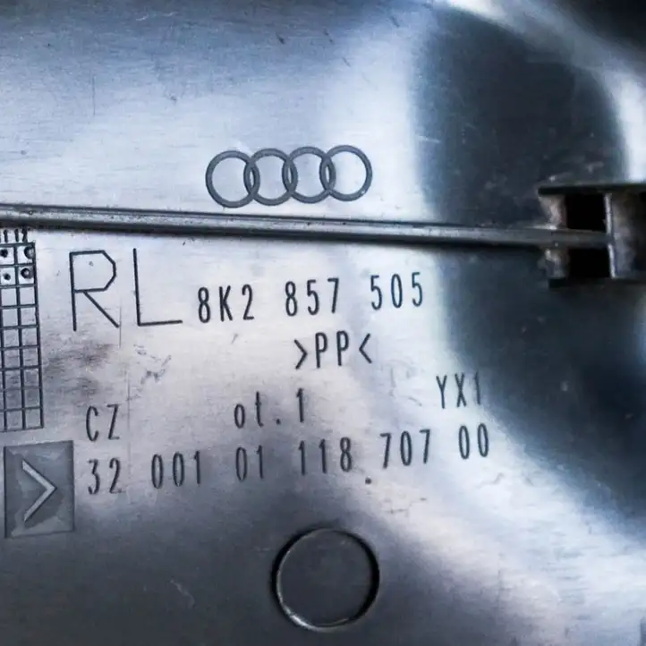 Audi A4 S4 B8 8K (2007 - 2011) 8K2857505 Прочие детали салона — фото 3