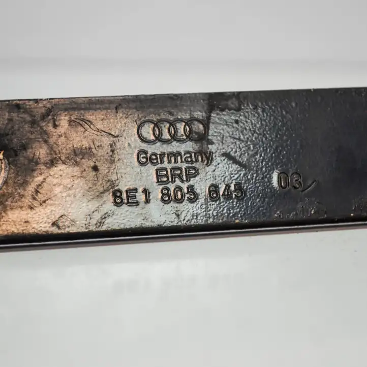 Audi A4 S4 B6 8E 8H (2000 - 2006) 8E1805645 Другая часть кузова — фото 4