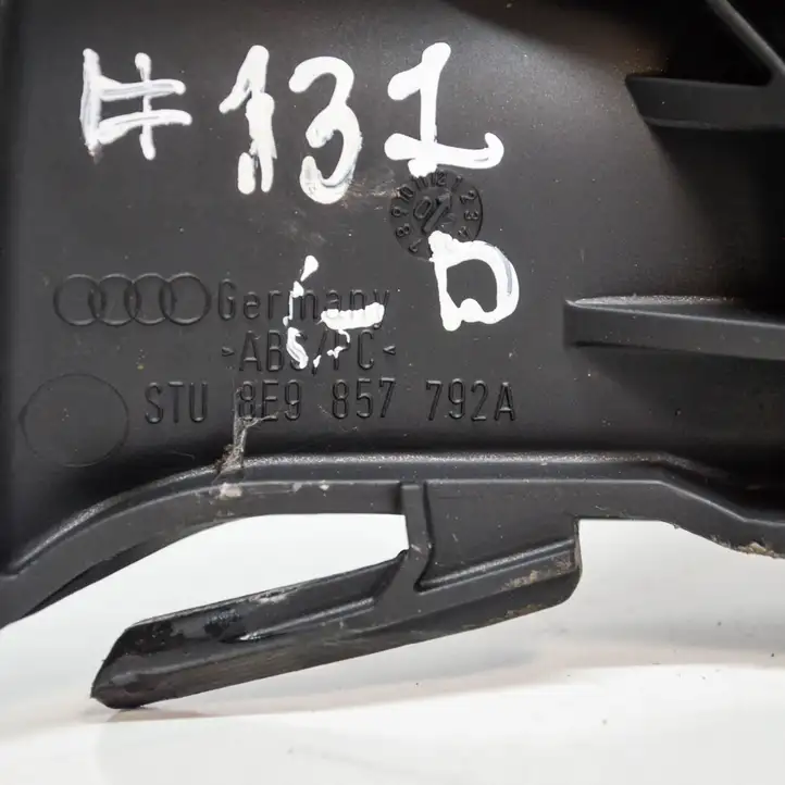 Audi A4 S4 B6 8E 8H (2000 - 2006) 8E9857792A Прочие детали салона — фото 4