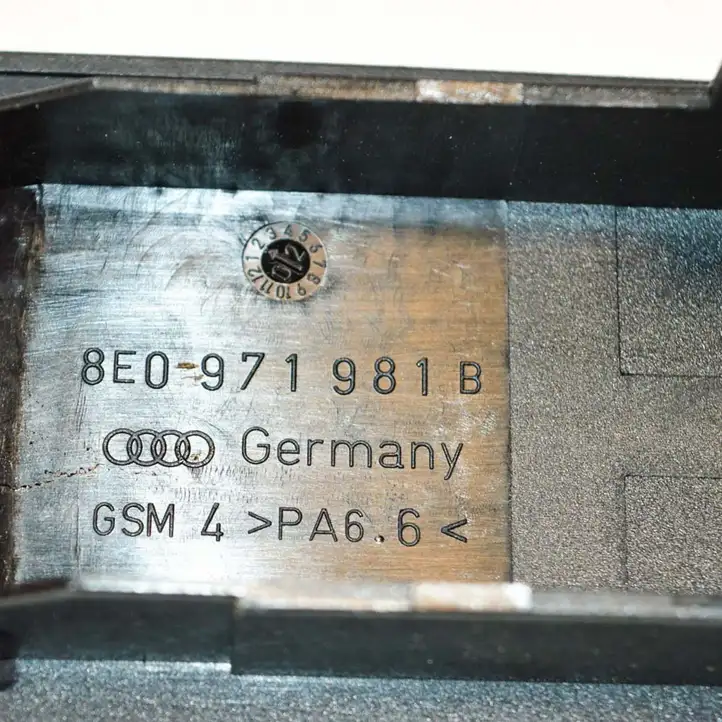 Audi A4 S4 B6 8E 8H (2000 - 2006) 8E0971981B Прочие детали салона — фото 3
