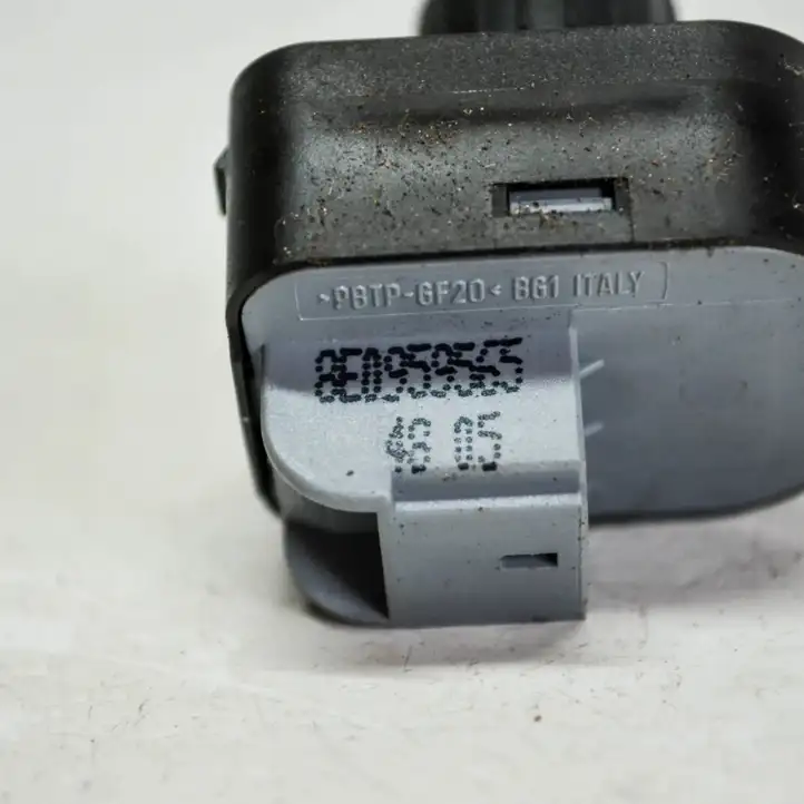 Audi A4 S4 B7 8E 8H (2004 - 2009) 8E0959565 Кнопка фаркопа в багажнике — фото 2
