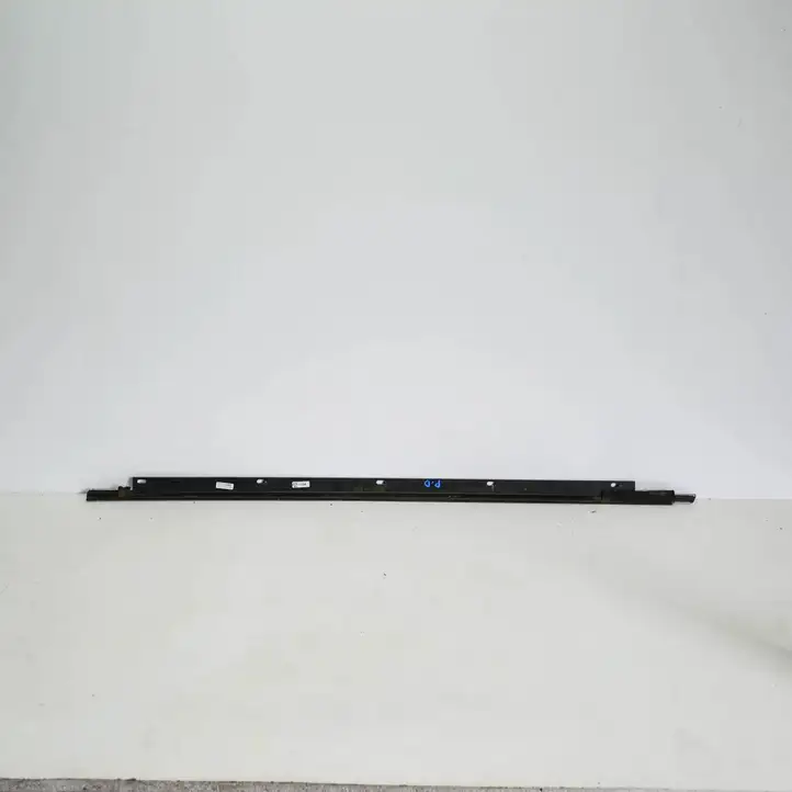 Audi A4 S4 B7 8E 8H (2004 - 2009) 8E0853284B Накладка стекла двери — фото 2