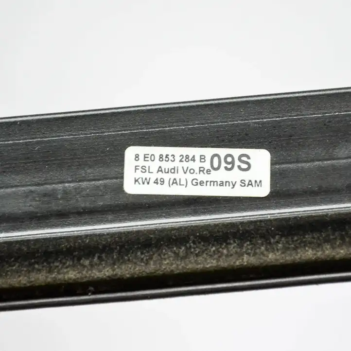 Audi A4 S4 B7 8E 8H (2004 - 2009) 8E0853284B Накладка стекла двери — фото 3