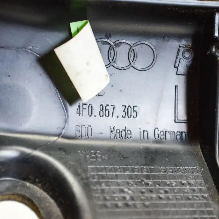 Audi A6 S6 C6 4F (2004 - 2008) 4F0867305 Прочие детали салона — фото 2