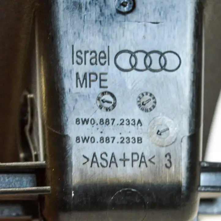 Audi A4 S4 B9 (2015 - 2019) 8W0887233B Прочие детали салона — фото 2