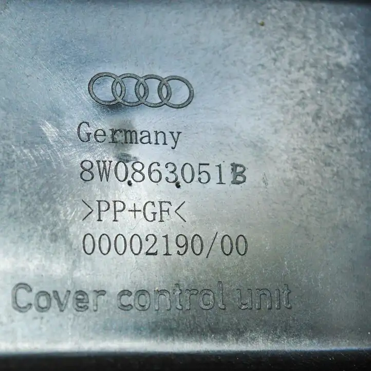 Audi A4 S4 B9 (2015 - 2019) 8W0863051B Прочие детали салона — фото 4