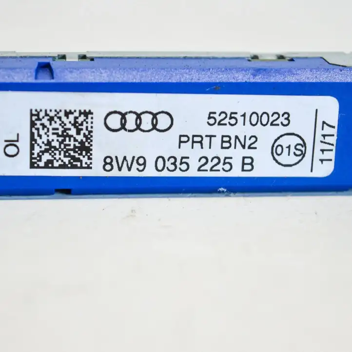 Audi A4 S4 B9 (2015 - 2019) 8W9035225B Усилитель антенны — фото 3