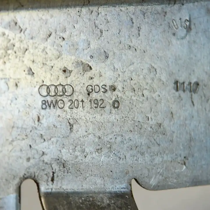 Audi A4 S4 B9 (2015 - 2019) 8W0201192D Другая часть кузова — фото 2