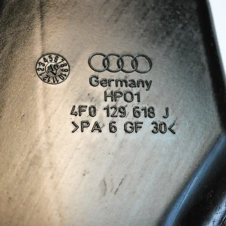 Audi A6 S6 C6 4F (2004 - 2008) 4F0129618J Прочие детали моторного отсека — фото 4