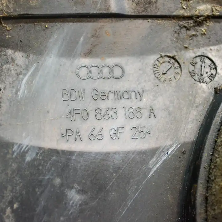 Audi A6 S6 C6 4F (2004 - 2008) 4F0863188A Защита топливного бака — фото 3