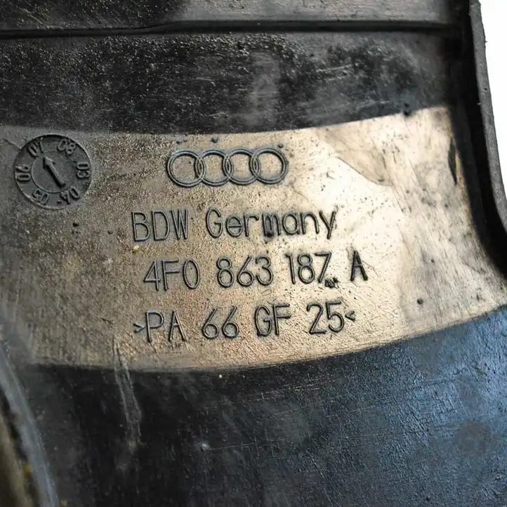 Audi A6 S6 C6 4F (2004 - 2008) 4F0863187A Защита топливного бака — фото 2